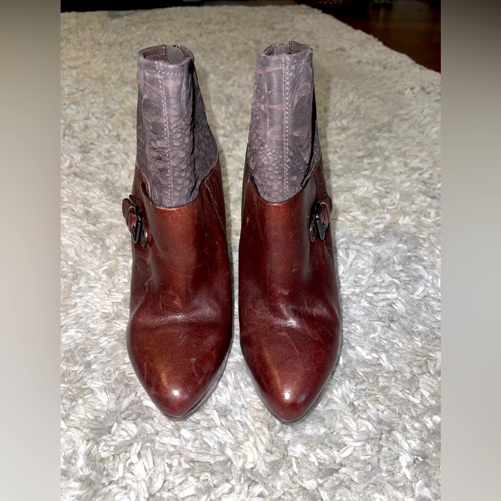 Caressa Hayden Women's Leather Heels/boots Brown, Size 9